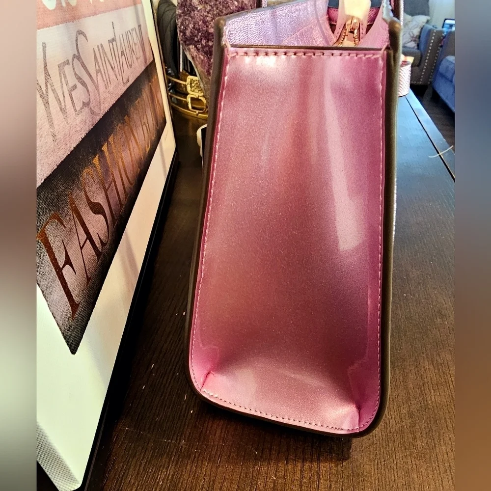 Kate Spade Kenzie Shoulder Bag.